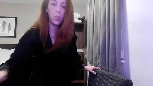 Snapshot of Edenfox- chatting on 01.17.26 Edenfox- online show from 01.17.26