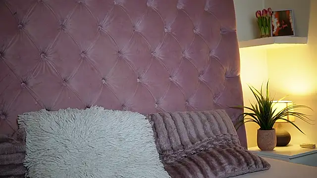 MaiaMini online show from 03.13.26