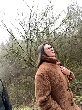 Snapshot of AvaFlowers6 chatting on 12.16.25 AvaFlowers6 online show from 12.16.25