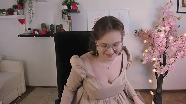 Rada Woods online show from 02.17.25