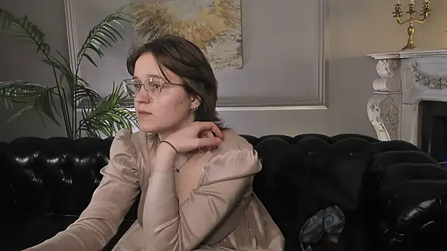 Rada Woods online show from 03.10.25