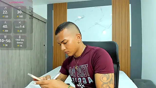 Snapshot of Rafa2004Cruz chatting on 02.18.25 Rafa2004Cruz online show from 02.18.25