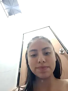 emily envivo010 online show from 02.20.25