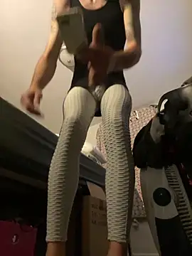 QueenM3 online show from 11.10.25