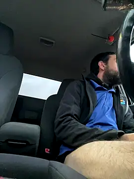 QueenM3 online show from 11.26.25