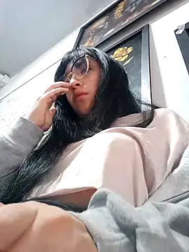 Arielle lov online show from 10.19.25