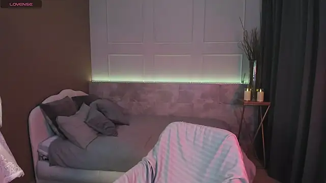 Sandra Kind online show from 03.05.25