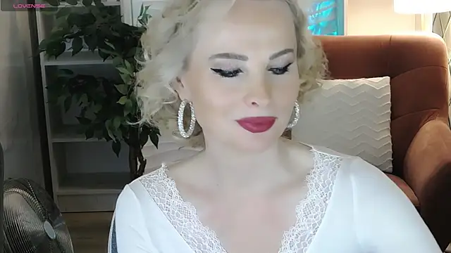 Sandra Kind online show from 12.14.25