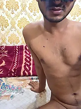 Snapshot of RealcoupleP chatting on 09.10.25 RealcoupleP online show from 09.10.25