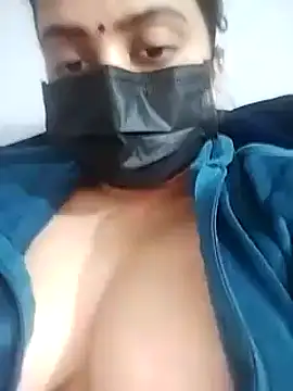 Snapshot of DesiLeela chatting on 02.19.25 DesiLeela online show from 02.19.25