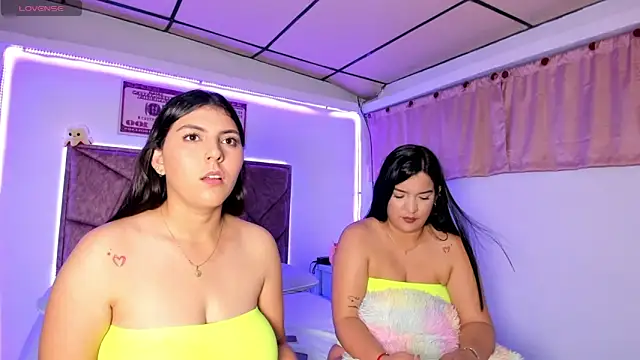 Snapshot of Cristal_Smith20 chatting on 12.02.25 Cristal Smith20 online show from 12.02.25