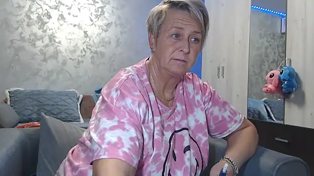 RosesandLillies online show from 11.29.25