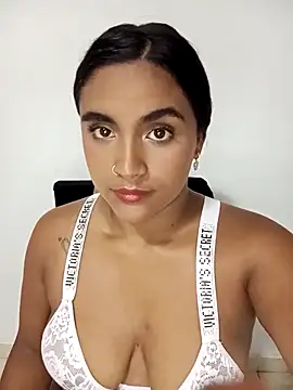 victoria roussee online show from 03.02.25