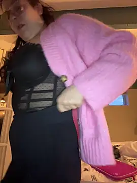 Snapshot of Rosiee69_ chatting on 03.03.25 Rosiee69 online show from 03.03.25