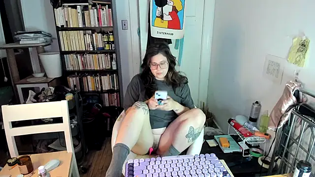 Snapshot of Rosiee69_ chatting on 11.17.25 Rosiee69 online show from 11.17.25