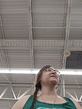 HTXBELLE online show from 11.22.25