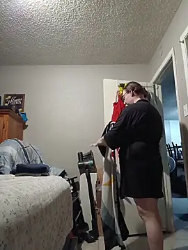 HTXBELLE online show from 11.28.25