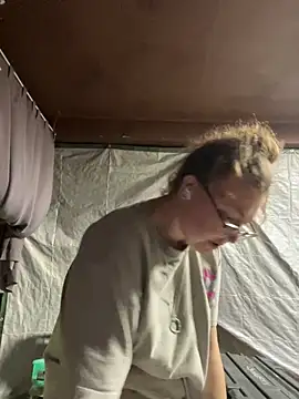 HTXBELLE online show from 12.23.25