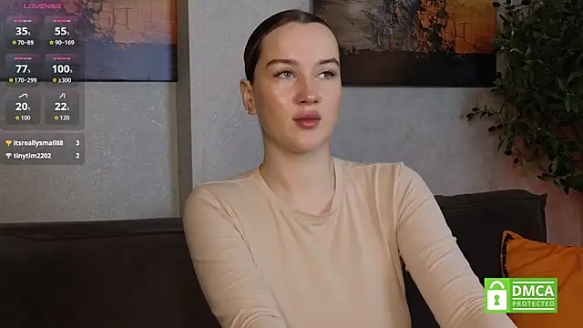 Snapshot of Anna_Carters chatting on 10.17.25 Anna Carters online show from 10.17.25