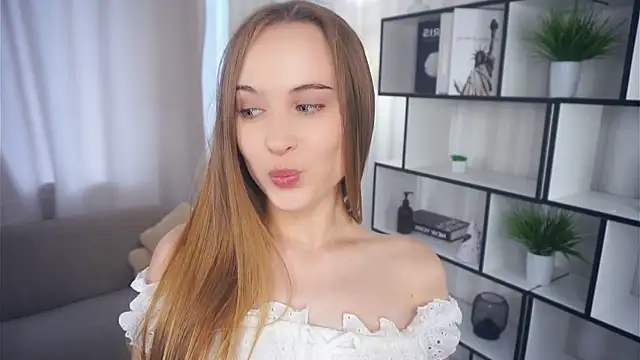 QuennaCoote online show from 09.21.25