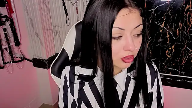 Guxplo  online show from 10.29.25