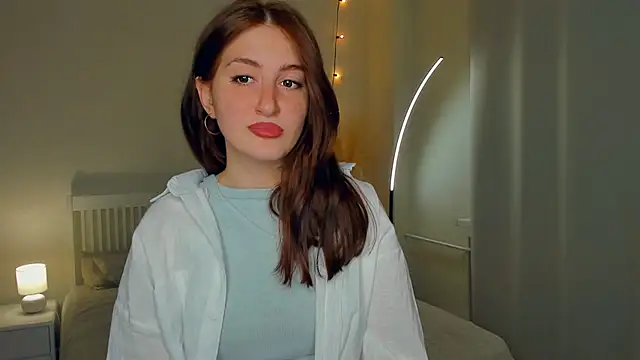Snapshot of VesnuWka chatting on 02.21.25 VesnuWka online show from 02.21.25