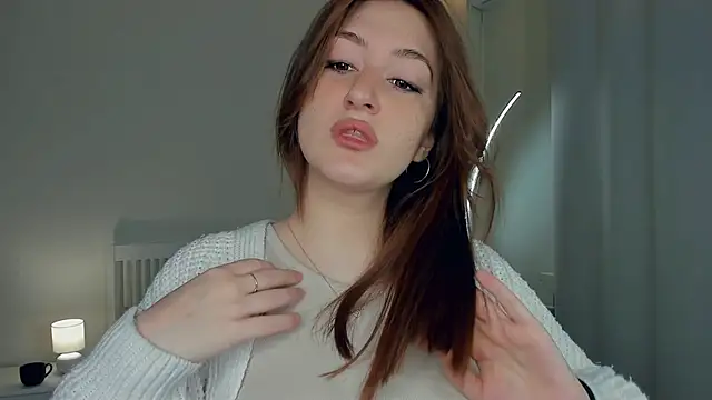 Snapshot of VesnuWka chatting on 02.22.25 VesnuWka online show from 02.22.25
