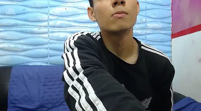 seigfried0 online show from 02.20.25