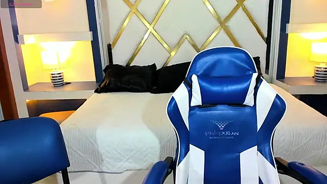 Snapshot of SaraClub_JY chatting on 12.20.25 SaraClub JY online show from 12.20.25