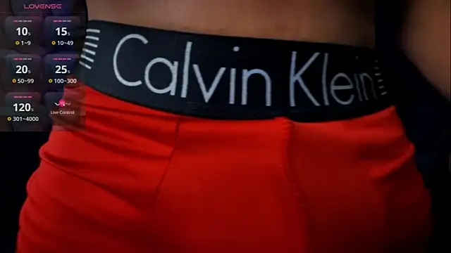 Snapshot of jeffvalemtino chatting on 12.02.25 jeffvalemtino online show from 12.02.25