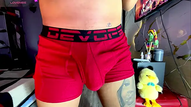 Snapshot of jeffvalemtino chatting on 02.10.26 jeffvalemtino online show from 02.10.26