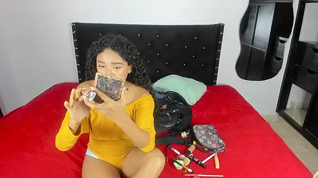 Babylatinhot11 online show from 10.16.25