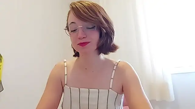 Elise Nyx online show from 12.04.25