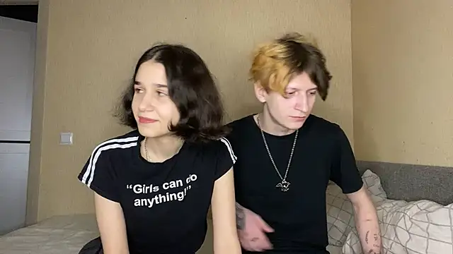 Snapshot of baby_lesi chatting on 03.07.25 baby lesi online show from 03.07.25