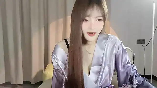 Snapshot of Annnnqi-77 chatting on 03.18.25 Annnnqi-77 online show from 03.18.25