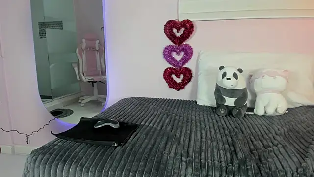 Snapshot of emily_sweett24 chatting on 02.28.25 emily sweett24 online show from 02.28.25