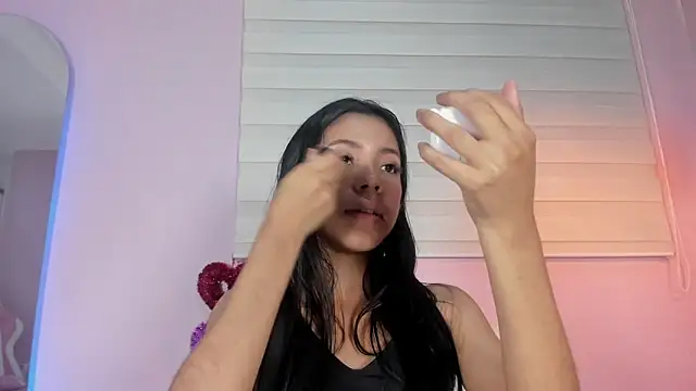 Snapshot of emily_sweett24 chatting on 03.07.25 emily sweett24 online show from 03.07.25