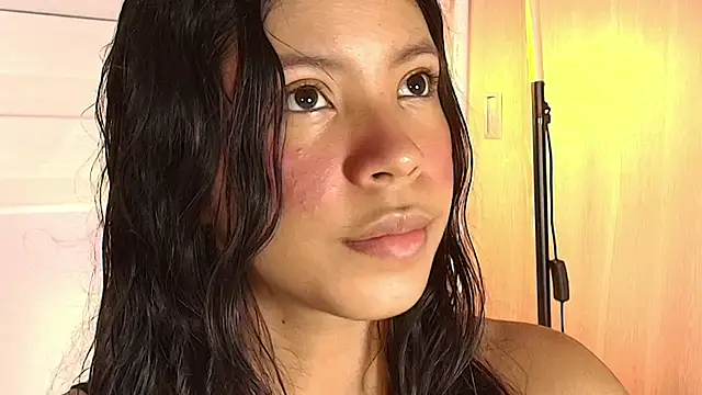 Snapshot of emily_sweett24 chatting on 09.24.25 emily sweett24 online show from 09.24.25