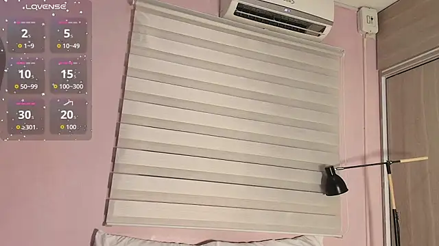 Snapshot of emily_sweett24 chatting on 10.08.25 emily sweett24 online show from 10.08.25