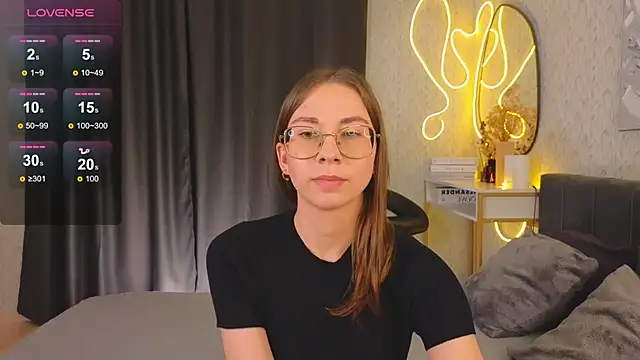 Snapshot of CuteJane_ chatting on 02.23.25 CuteJane  online show from 02.23.25