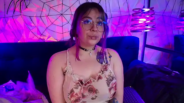 Snapshot of missa_motato chatting on 12.18.25 missa motato online show from 12.18.25