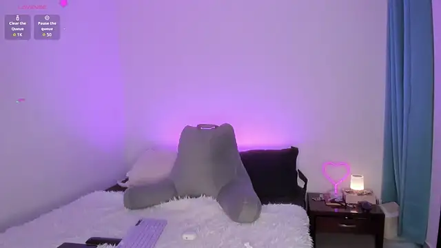  lucianapalmer online show from 01.09.26