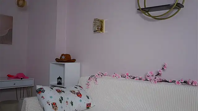 SunnivaCovil online show from 02.05.26