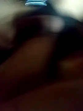 Snapshot of GrindingOvermuch chatting on 12.23.25 GrindingOvermuch online show from 12.23.25