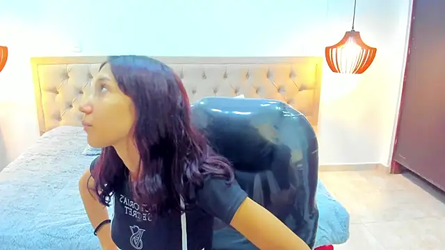 Snapshot of leslieanddrako chatting on 11.07.25 leslieanddrako online show from 11.07.25