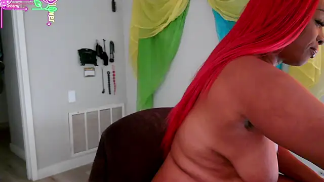 Snapshot of Queenanitadix chatting on 07.01.26 Queenanitadix online show from 07.01.26