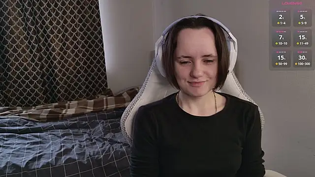 Luna Loveee online show from 05.06.26