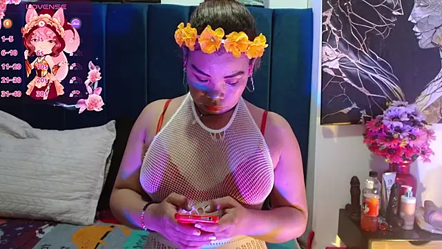 Mariana star1 online show from 11.06.25