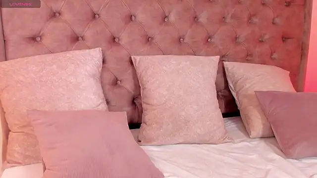 Snapshot of regina_noctixx chatting on 11.10.25 regina noctixx online show from 11.10.25