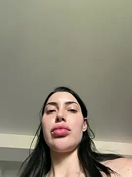 Mia Splash online show from 06.18.26